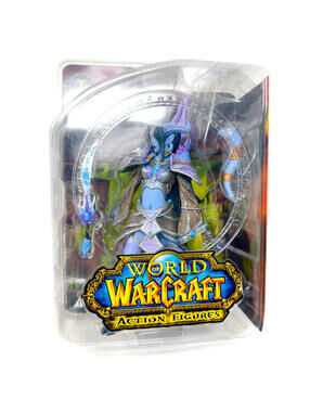 World of Warcraft Draenei Mage Tamuura Series 3 Action Figure 2008 Blizzard DC